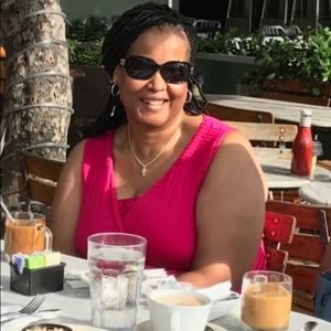 Meet your Posher, Lynn